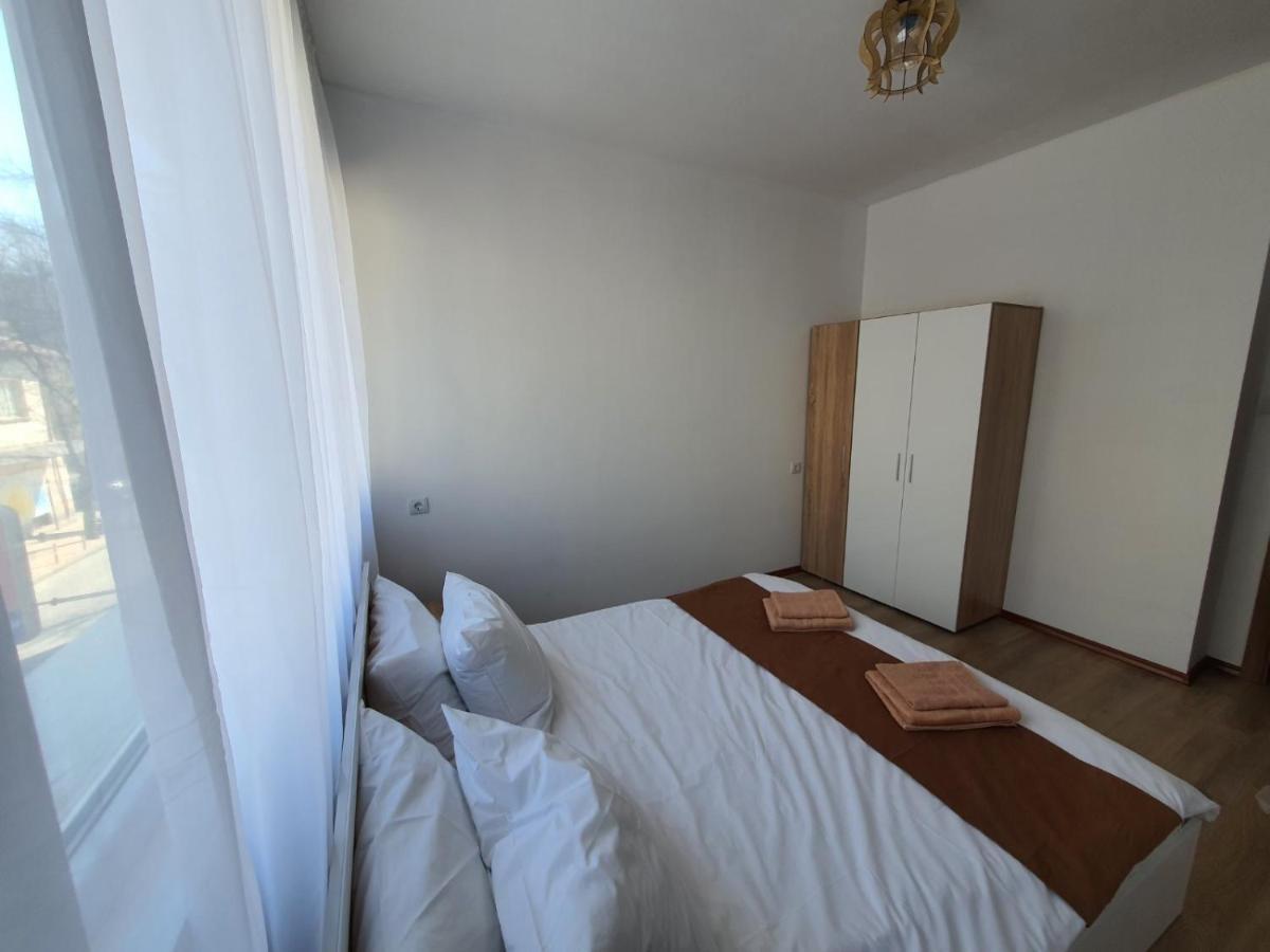 The Center Apartments Comfort Sandanski Luaran gambar