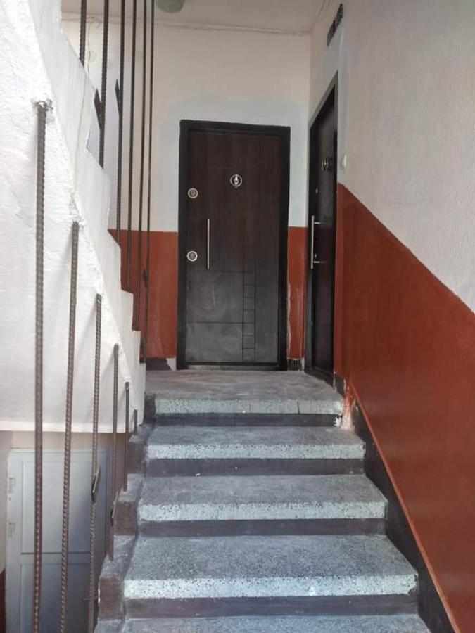 The Center Apartments Comfort Sandanski Luaran gambar