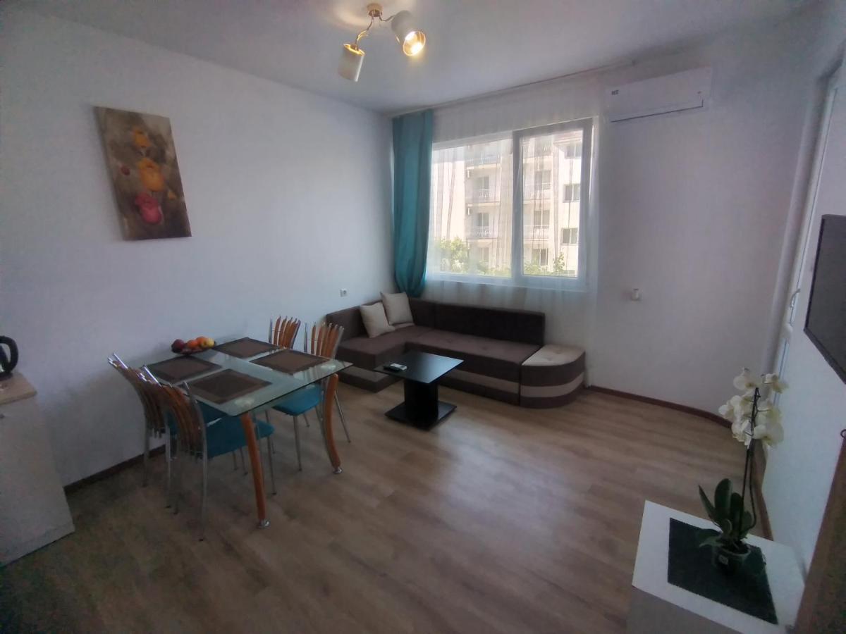 The Center Apartments Comfort Sandanski Luaran gambar