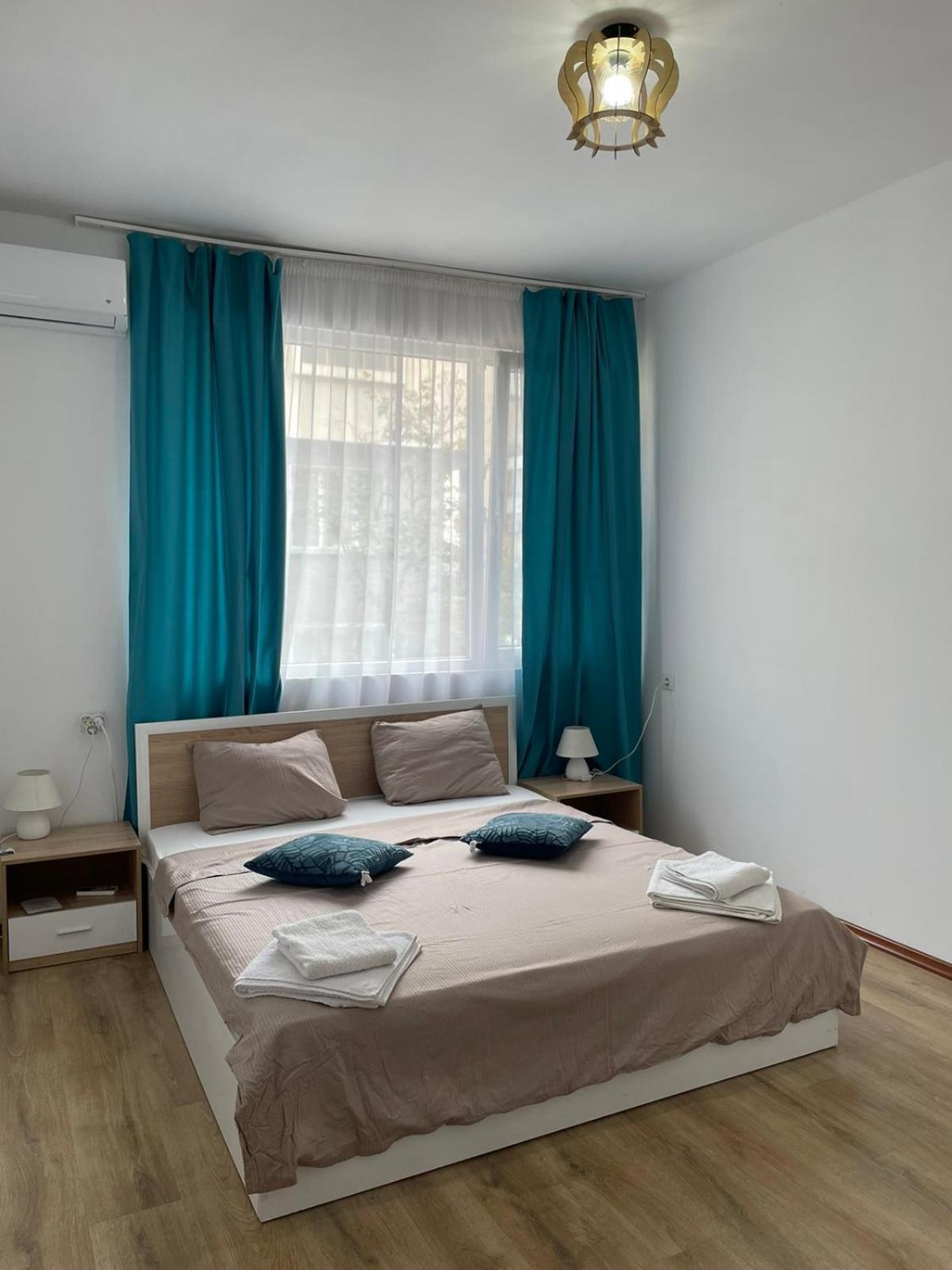 The Center Apartments Comfort Sandanski Luaran gambar