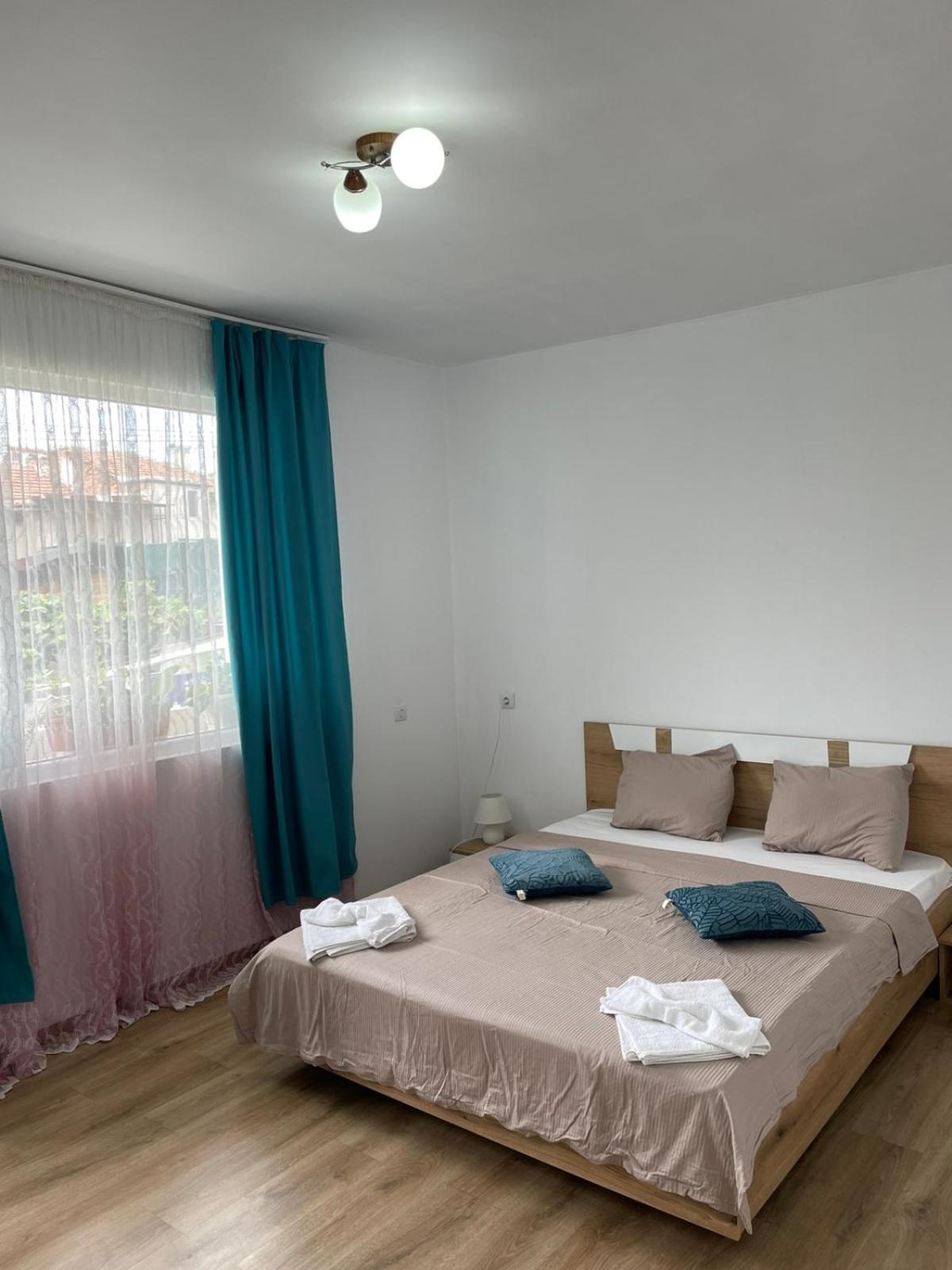 The Center Apartments Comfort Sandanski Luaran gambar