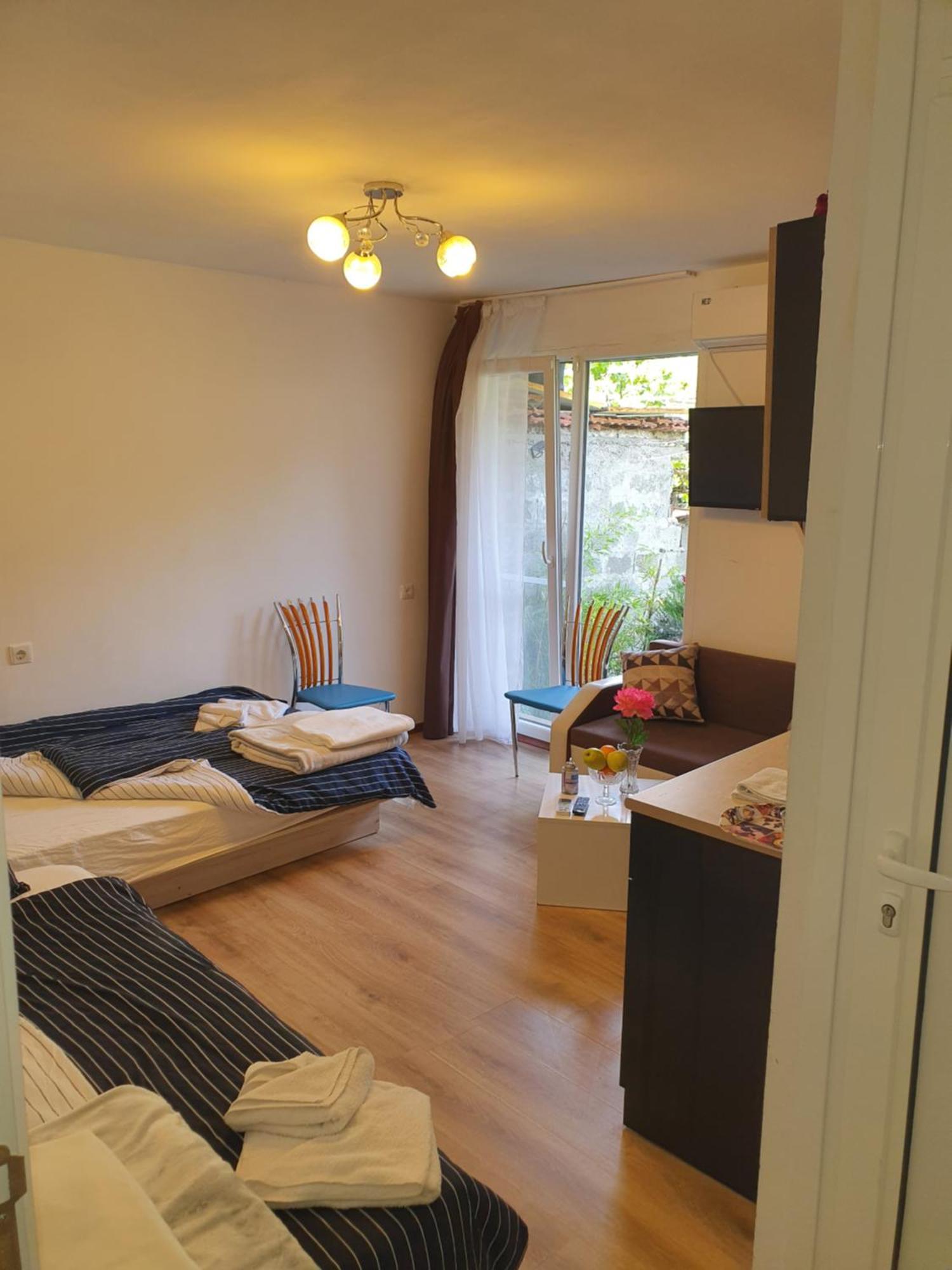 The Center Apartments Comfort Sandanski Bilik gambar